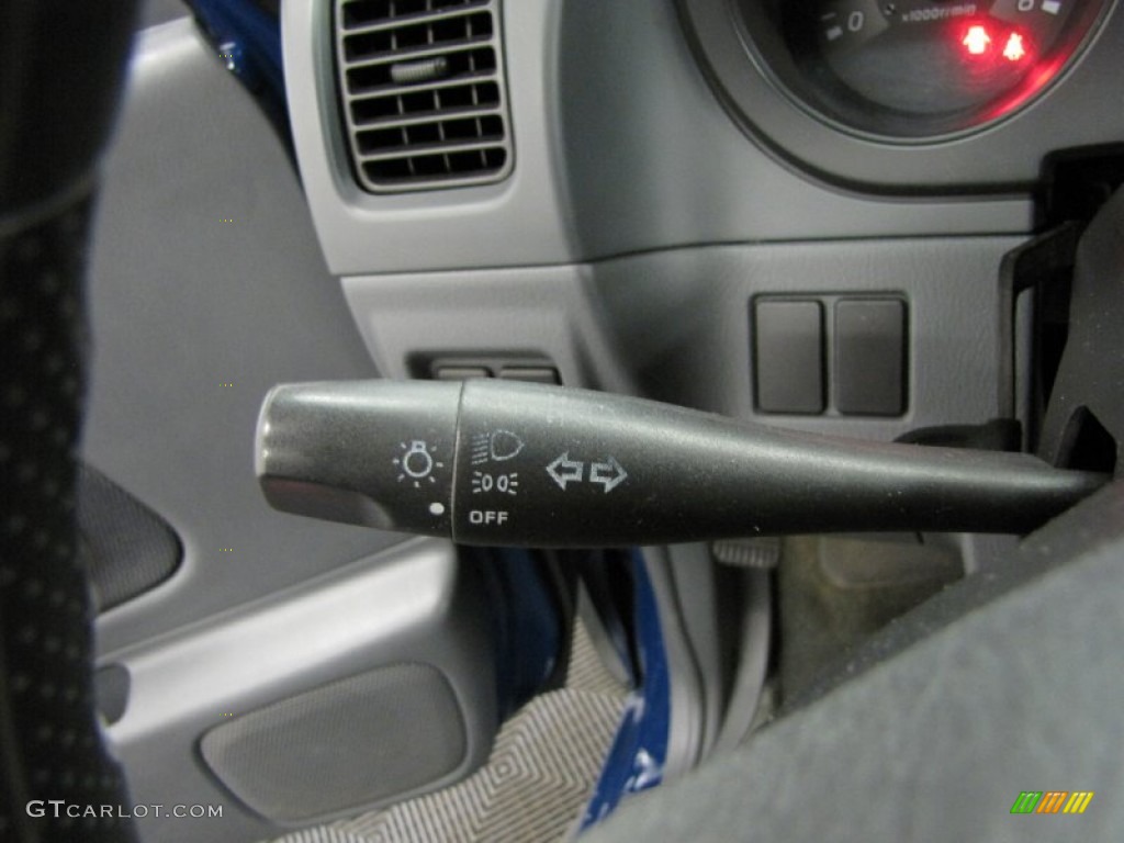 2002 Frontier XE Crew Cab 4x4 - Electric Blue Metallic / Charcoal photo #17