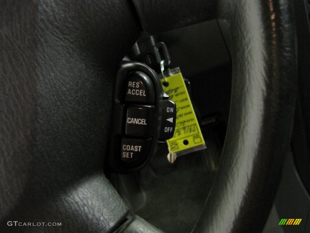 2002 Frontier XE Crew Cab 4x4 - Electric Blue Metallic / Charcoal photo #21