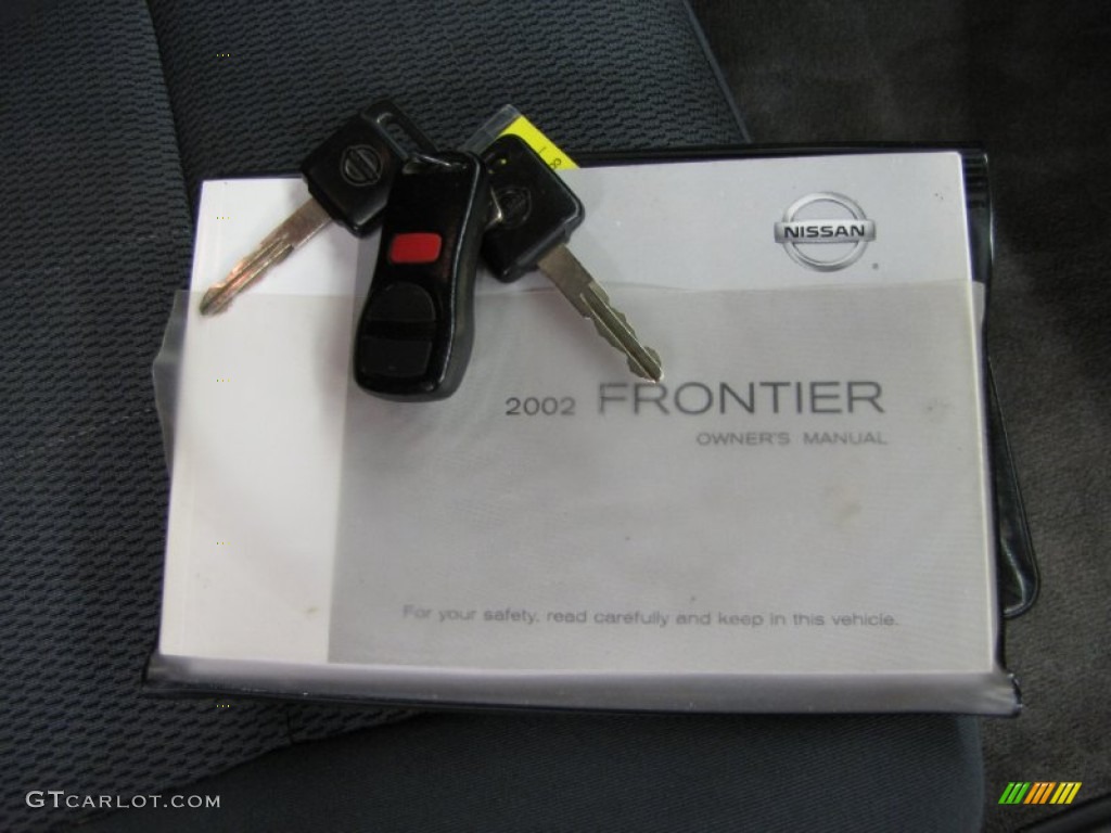 2002 Frontier XE Crew Cab 4x4 - Electric Blue Metallic / Charcoal photo #28