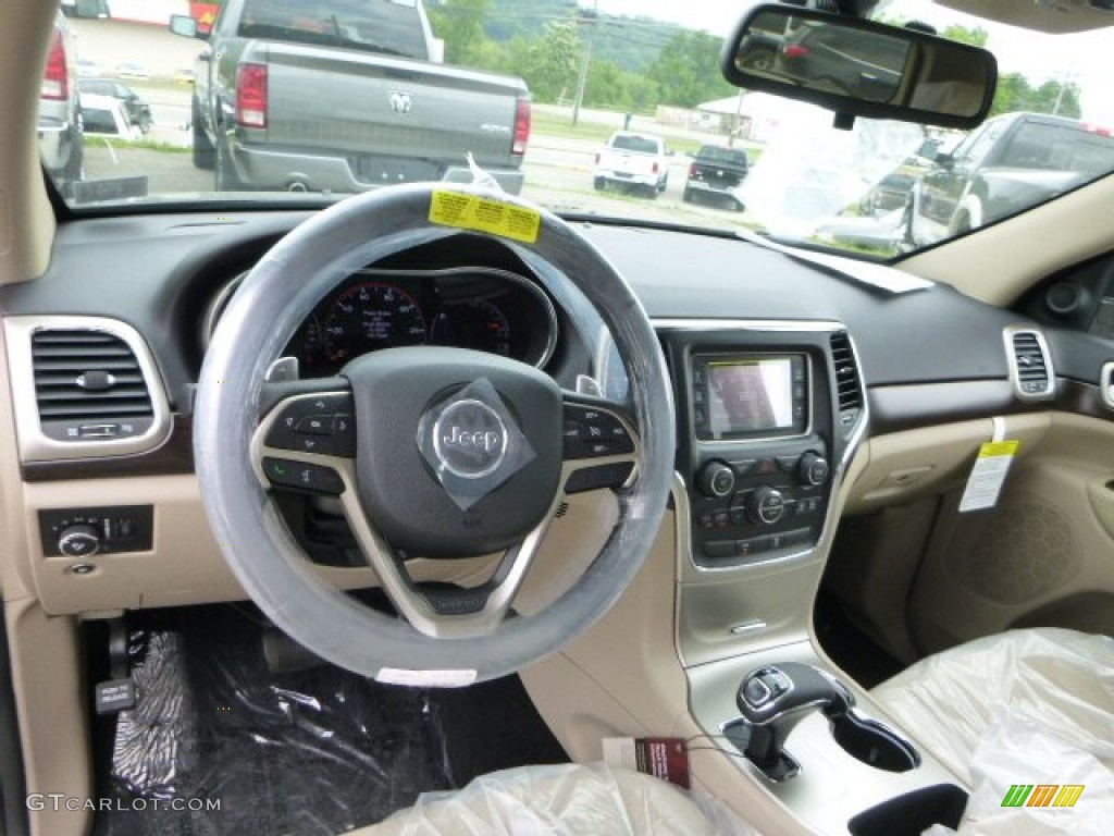 2014 Grand Cherokee Laredo 4x4 - Black Forest Green Pearl / New Zealand Black/Light Frost photo #14