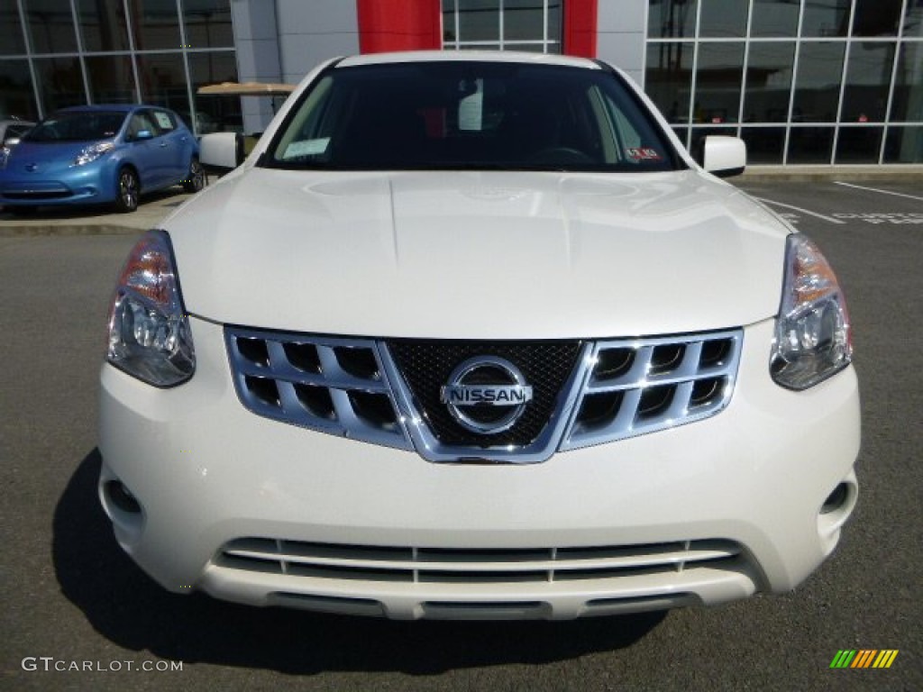 2013 Rogue S Special Edition AWD - Pearl White / Black photo #8
