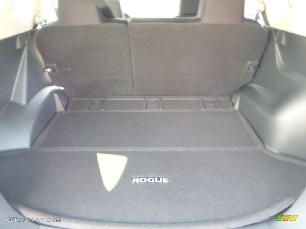 2013 Rogue S Special Edition AWD - Pearl White / Black photo #12