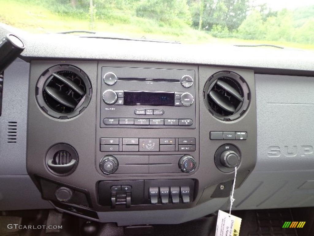 2012 Ford F550 Super Duty XL Regular Cab 4x4 Dump Truck Controls Photo #82214172
