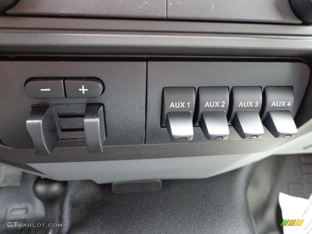 2012 Ford F550 Super Duty XL Regular Cab 4x4 Dump Truck Controls Photo #82214178