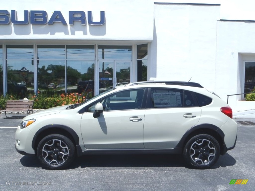 2013 XV Crosstrek 2.0 Premium - Desert Khaki / Black photo #3