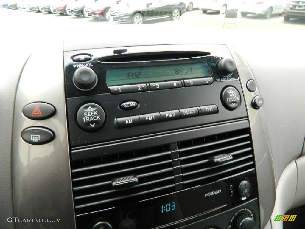 2008 Toyota Sienna CE Audio System Photos