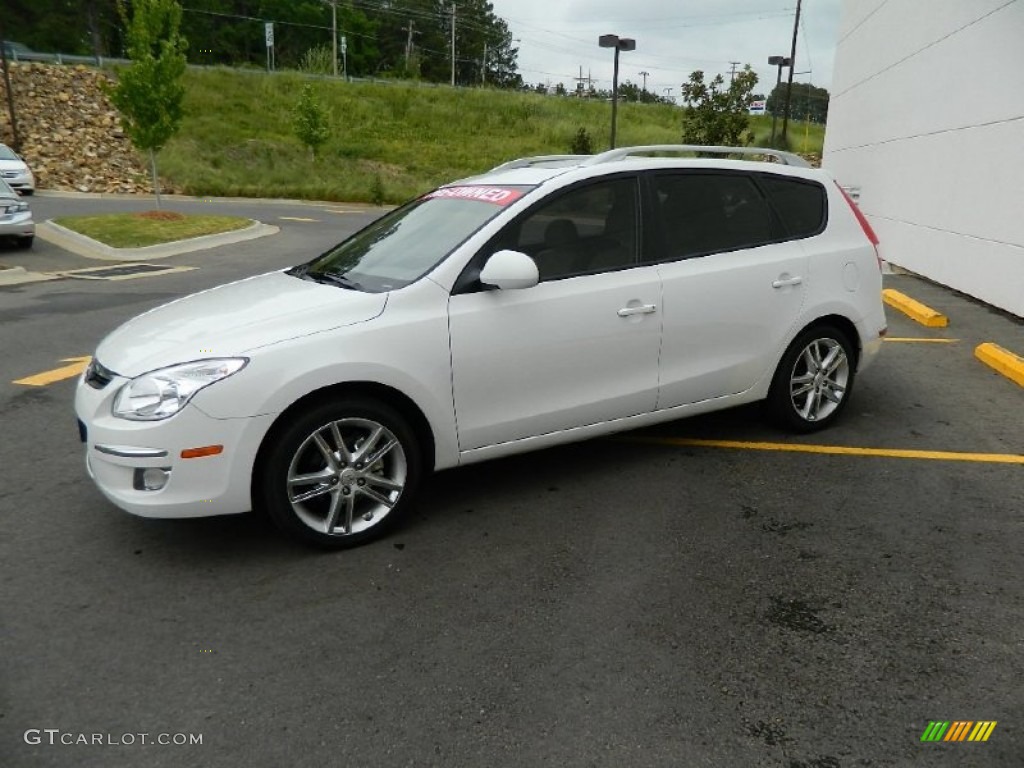 2011 Elantra Touring SE - Polar White / Beige photo #4
