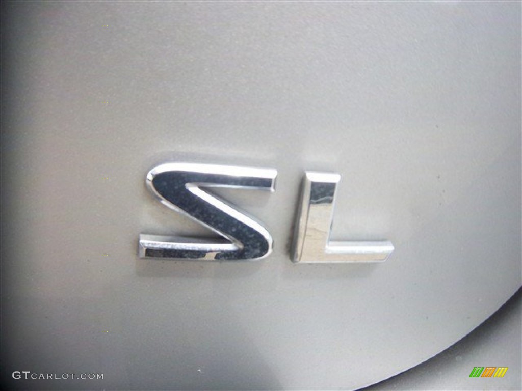 2011 Rogue SL - Silver Ice Metallic / Black photo #9