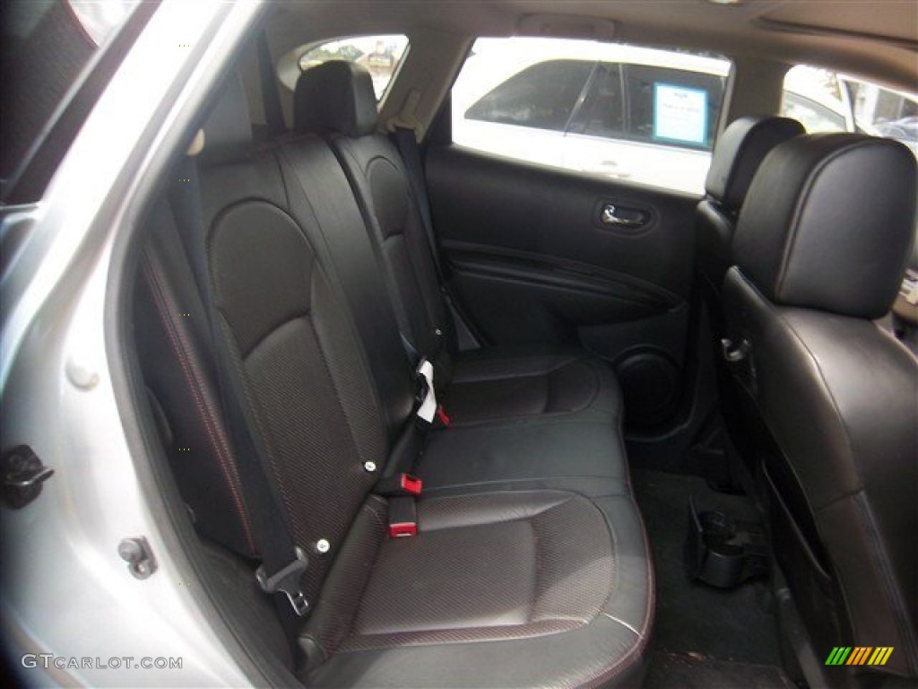 2011 Rogue SL - Silver Ice Metallic / Black photo #16
