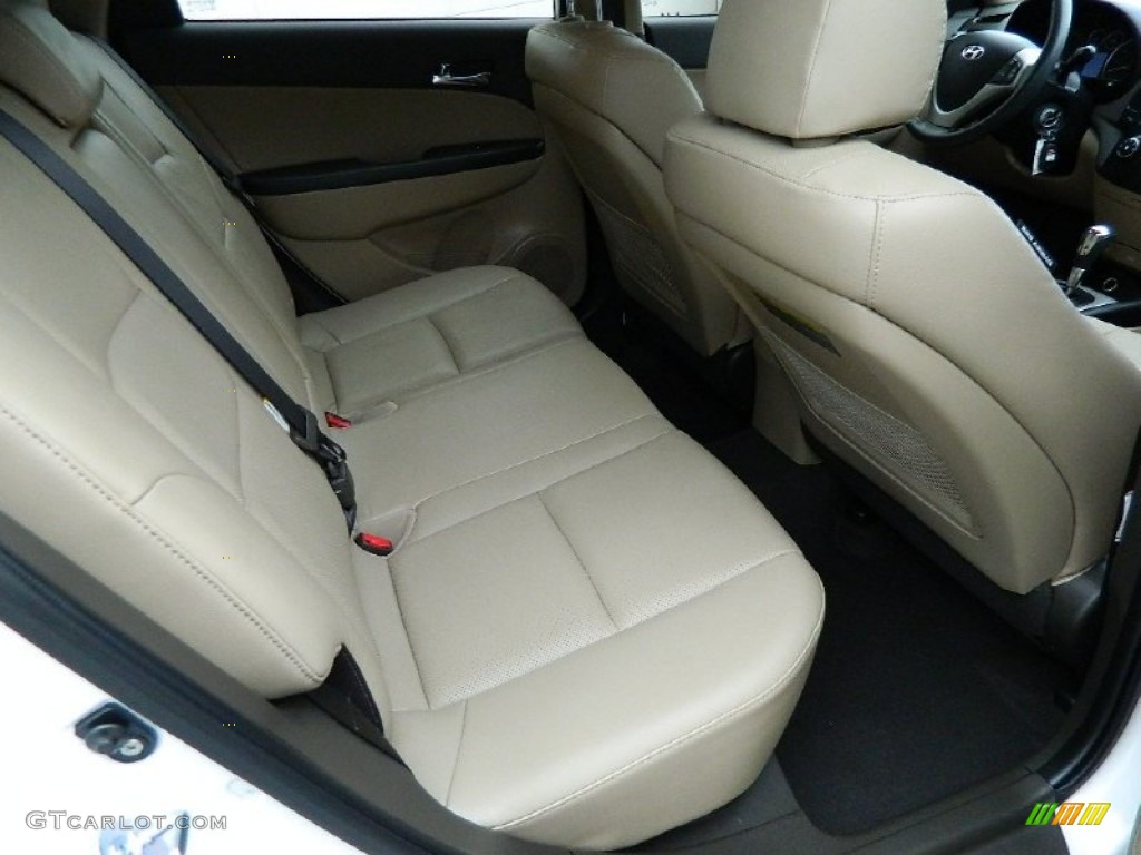 2011 Elantra Touring SE - Polar White / Beige photo #13