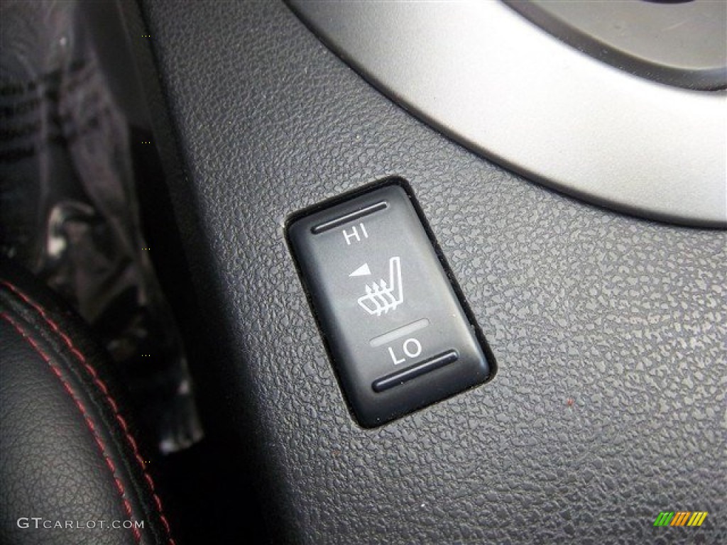 2011 Rogue SL - Silver Ice Metallic / Black photo #25