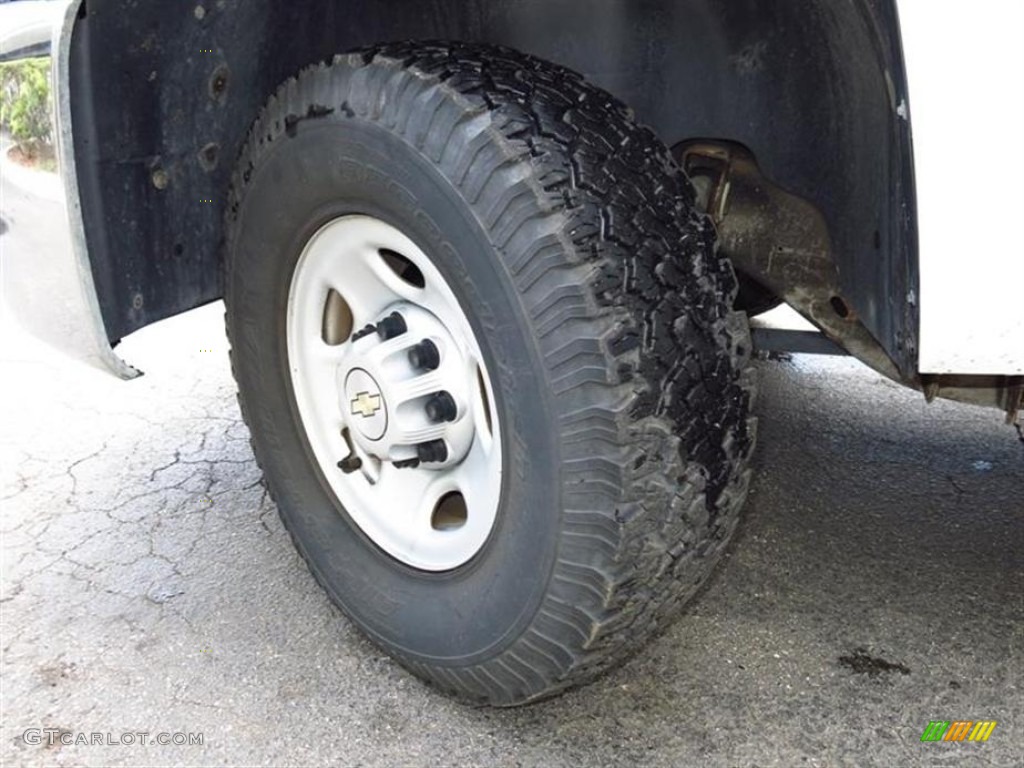 2009 Chevrolet Silverado 2500HD LS Crew Cab Wheel Photos