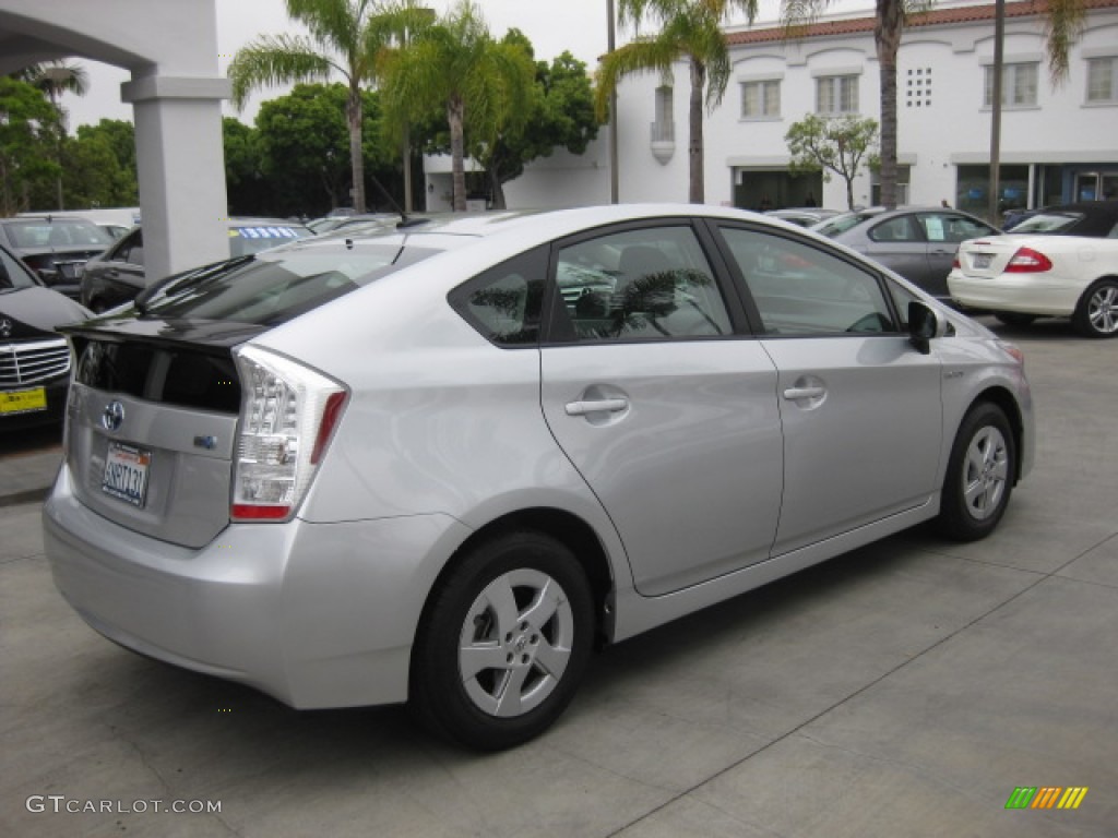 2010 Prius Hybrid II - Classic Silver Metallic / Dark Gray photo #2