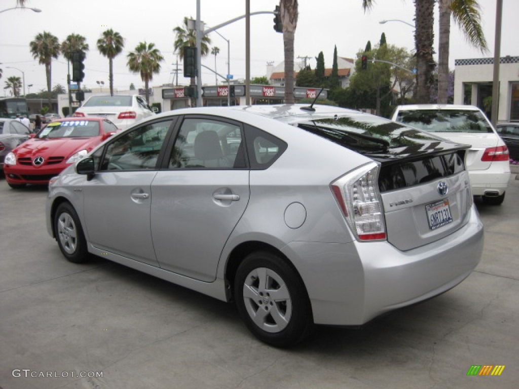2010 Prius Hybrid II - Classic Silver Metallic / Dark Gray photo #4
