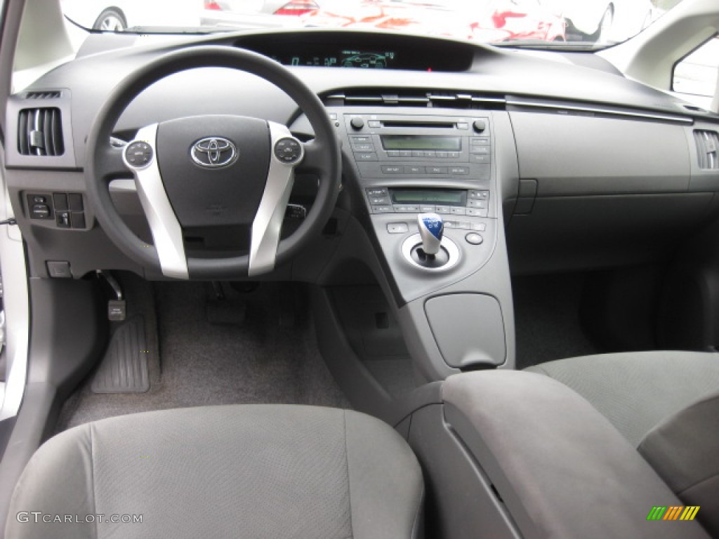 2010 Prius Hybrid II - Classic Silver Metallic / Dark Gray photo #17
