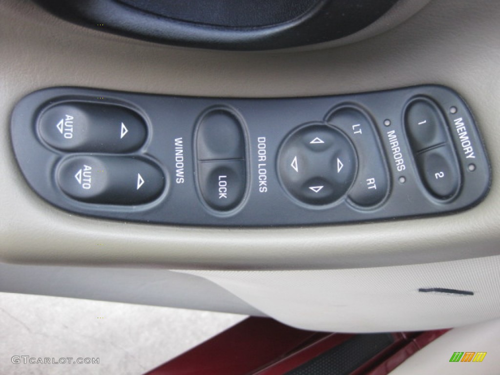 2003 Chevrolet Corvette Convertible Controls Photo #82224951