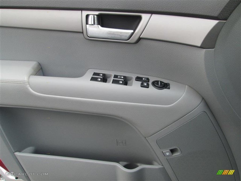 2009 Borrego LX V6 - Bright Silver / Gray photo #12