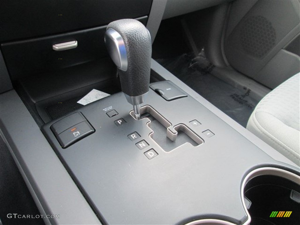 2009 Borrego LX V6 - Bright Silver / Gray photo #15