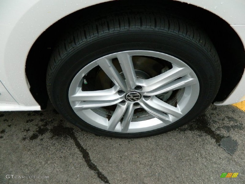 2013 Volkswagen Passat V6 SEL Wheel Photos