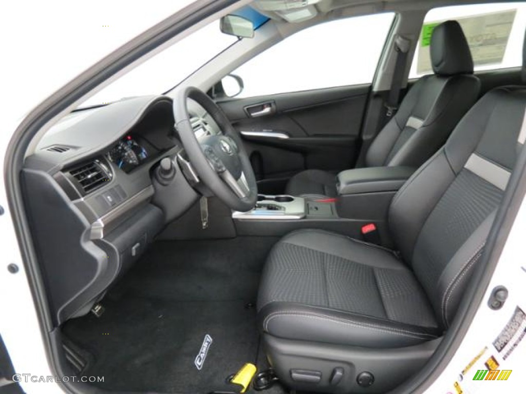 2013 Camry SE - Super White / Black photo #7