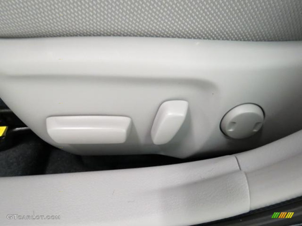 2013 Camry LE - Cosmic Gray Metallic / Ash photo #8