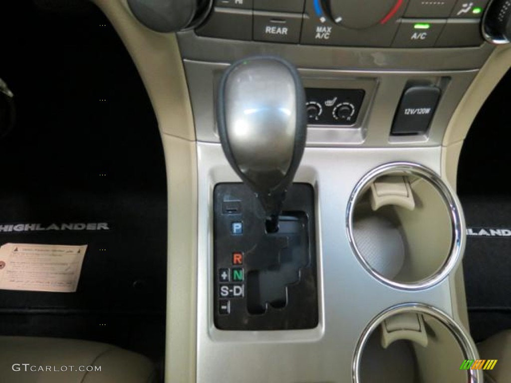 2013 Toyota Highlander SE Transmission Photos
