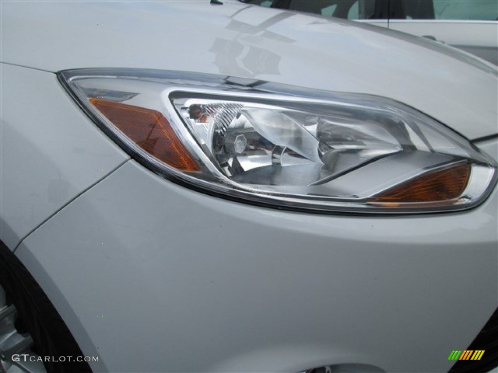 2012 Focus SEL 5-Door - Oxford White / Charcoal Black Leather photo #2