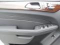 Black - ML 350 4Matic Photo No. 9