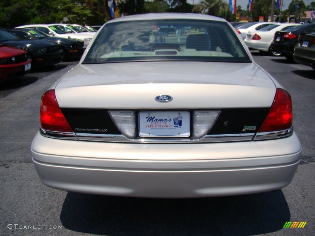 2011 Crown Victoria LX - Smokestone Metallic / Medium Light Stone photo #7