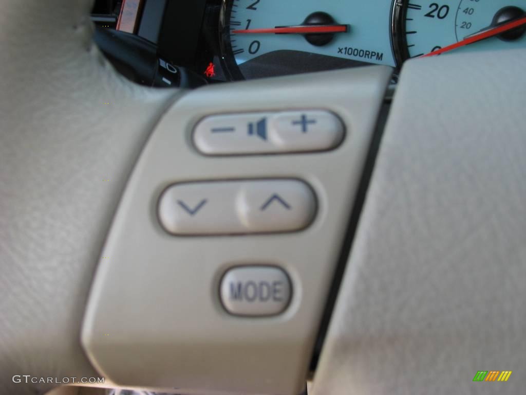 2006 Solara SLE V6 Convertible - Black / Ivory photo #16