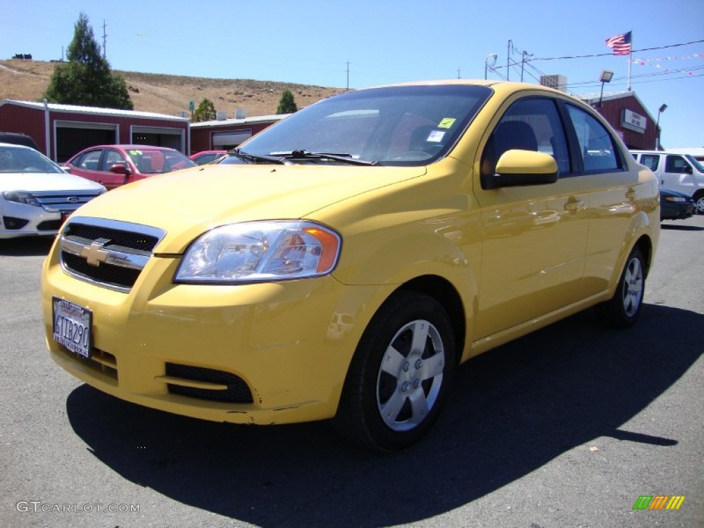 2010 Aveo LT Sedan - Summer Yellow / Charcoal photo #3