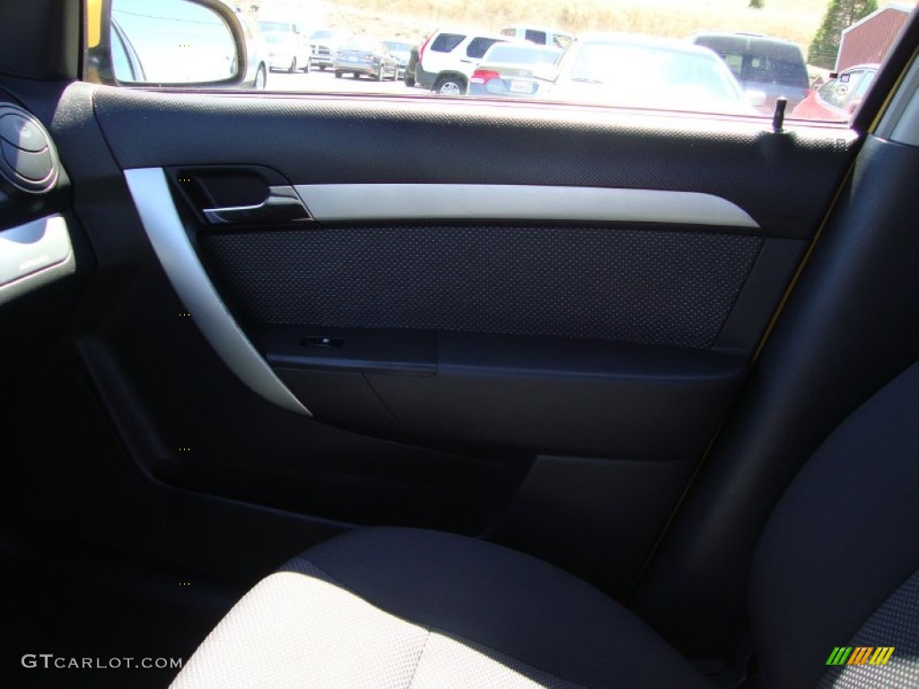 2010 Aveo LT Sedan - Summer Yellow / Charcoal photo #16