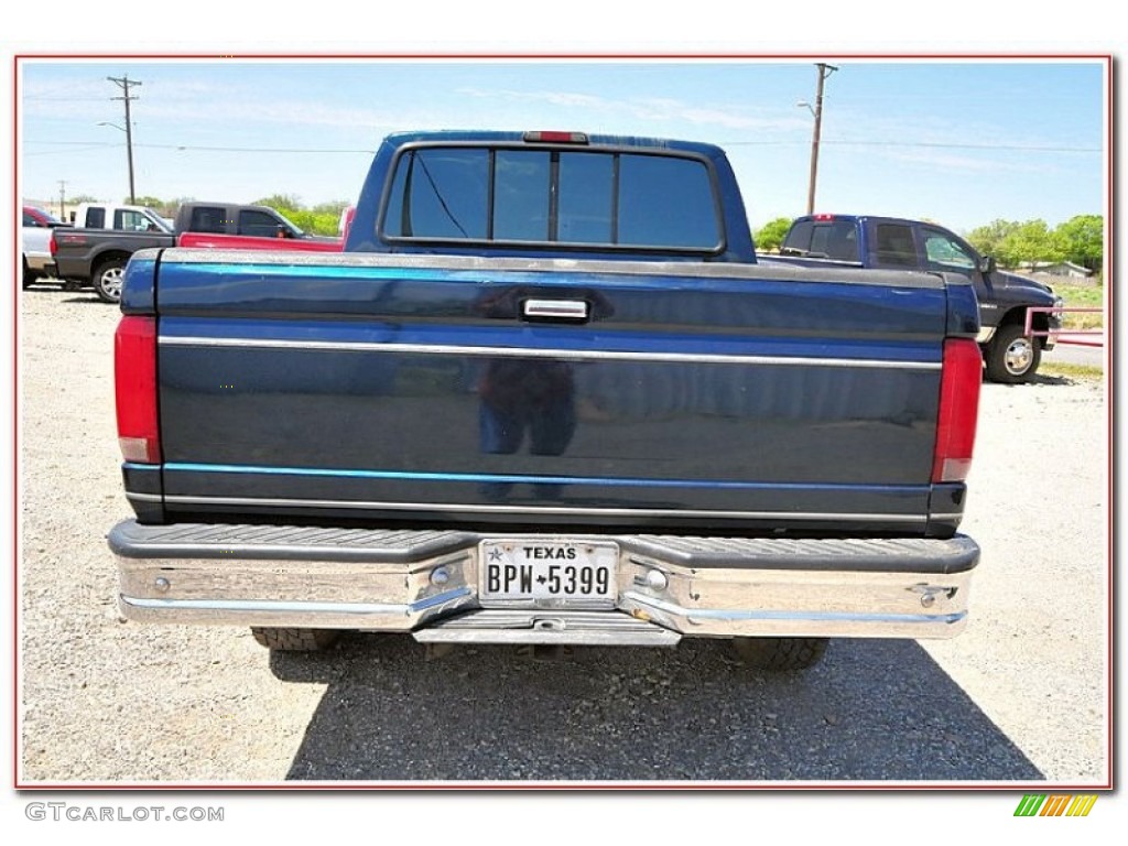 1997 F250 XLT Crew Cab 4x4 - Dark Tourmaline Metallic / Medium Graphite photo #5