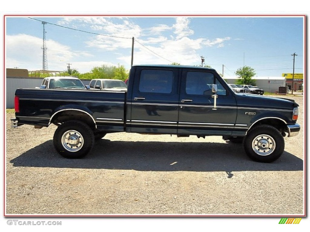 1997 F250 XLT Crew Cab 4x4 - Dark Tourmaline Metallic / Medium Graphite photo #8