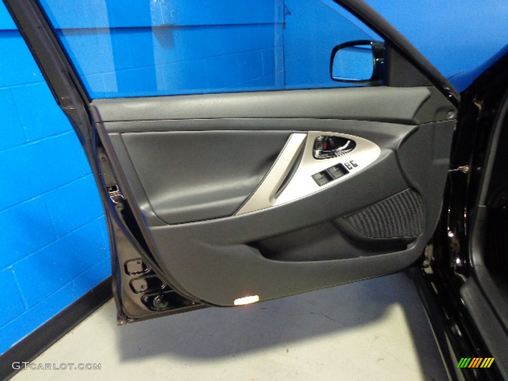 2007 Camry SE V6 - Black / Dark Charcoal photo #16