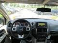 Brilliant Black Crystal Pearl - Grand Caravan Crew Photo No. 8