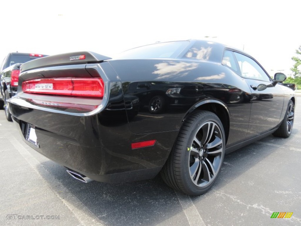 2013 Challenger SRT8 Core - Pitch Black / Dark Slate Gray photo #3