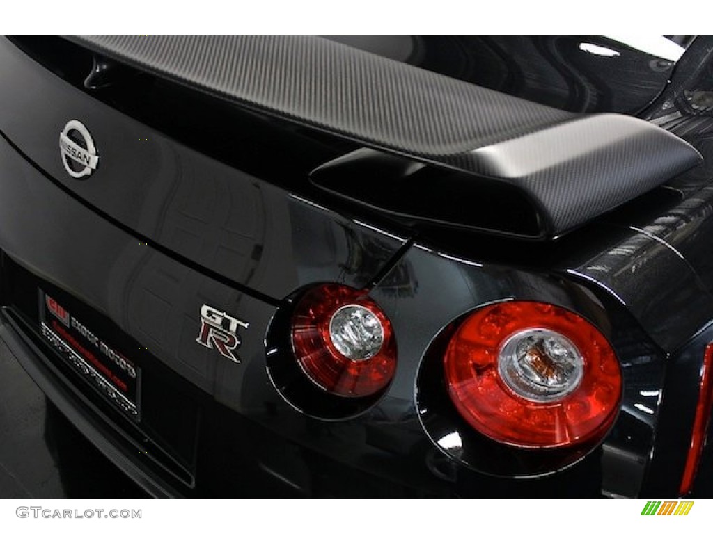 2014 Nissan GT-R Track Edition Marks and Logos Photo #82241490