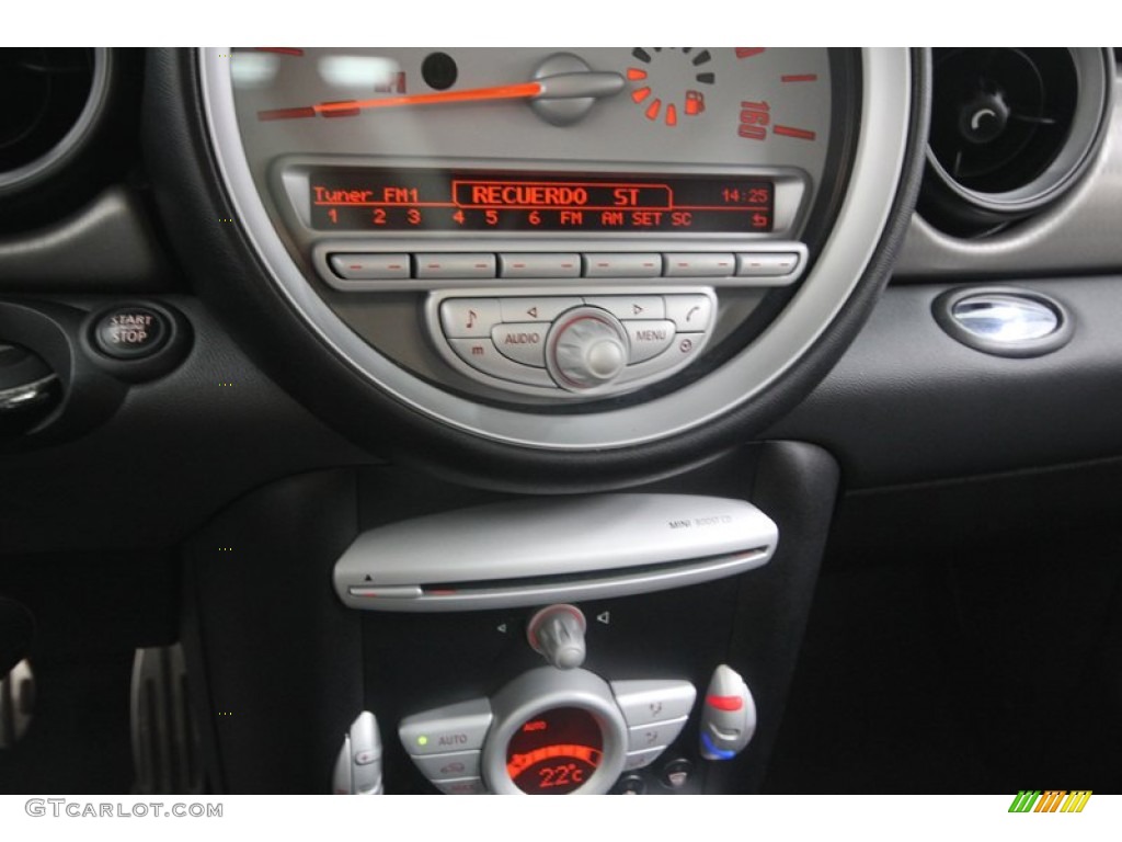 2010 Cooper S Hardtop - Dark Silver Metallic / Grey/Carbon Black photo #18