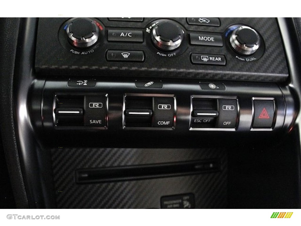 2014 Nissan GT-R Track Edition Controls Photo #82242174