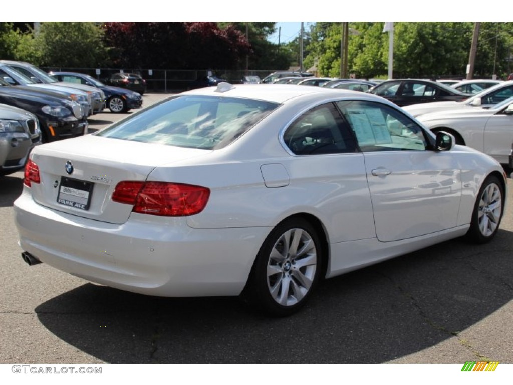 2013 3 Series 328i Coupe - Mineral White Metallic / Black photo #5