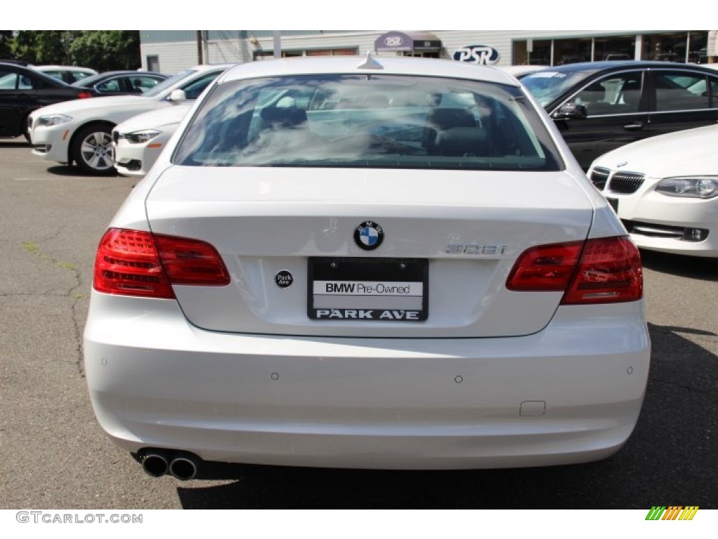 2013 3 Series 328i Coupe - Mineral White Metallic / Black photo #6