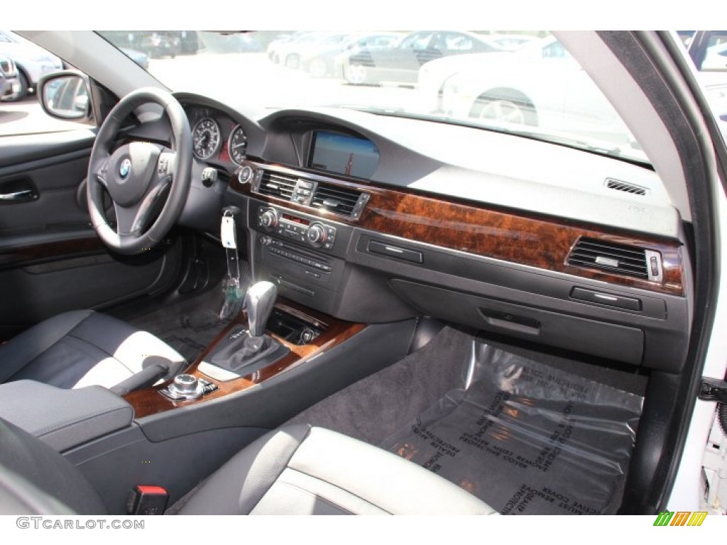 2013 3 Series 328i Coupe - Mineral White Metallic / Black photo #25