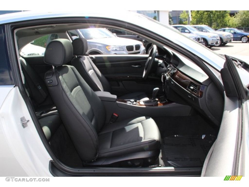 2013 3 Series 328i Coupe - Mineral White Metallic / Black photo #26