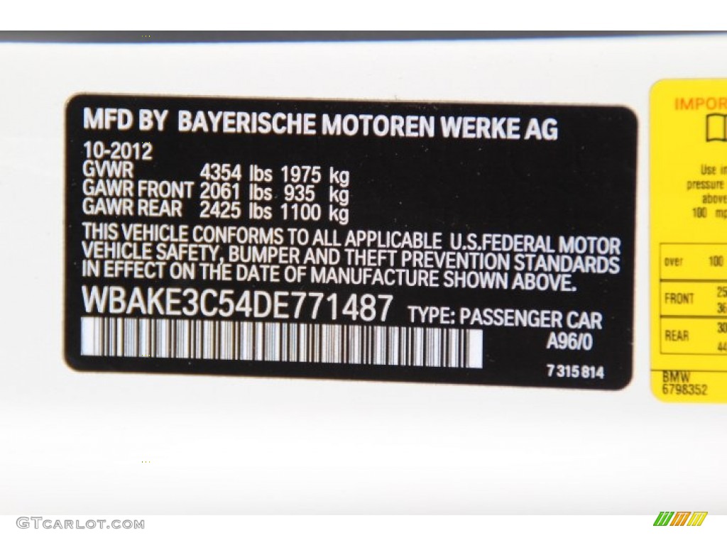 2013 3 Series 328i Coupe - Mineral White Metallic / Black photo #32
