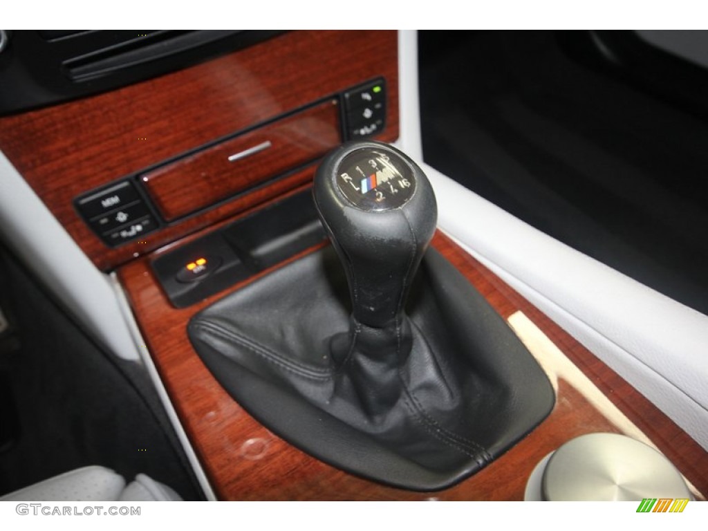 2008 BMW M5 Sedan Transmission Photos
