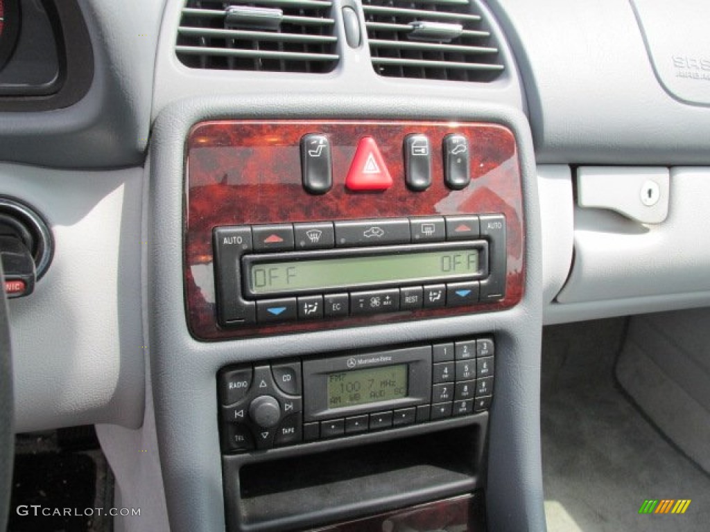2000 Mercedes-Benz CLK 320 Coupe Controls Photo #82248393