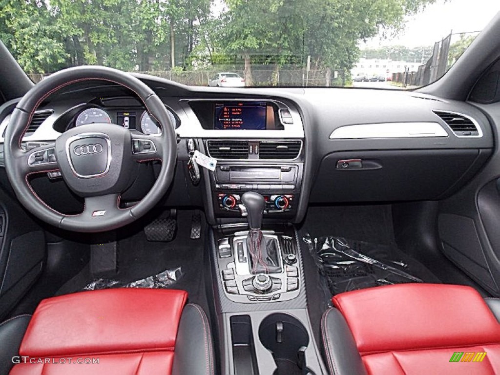 2010 Audi S4 3.0 quattro Sedan Dashboard Photos