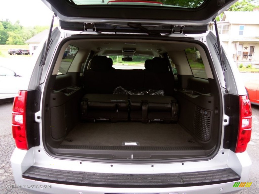2013 Chevrolet Suburban LS 4x4 Trunk Photos