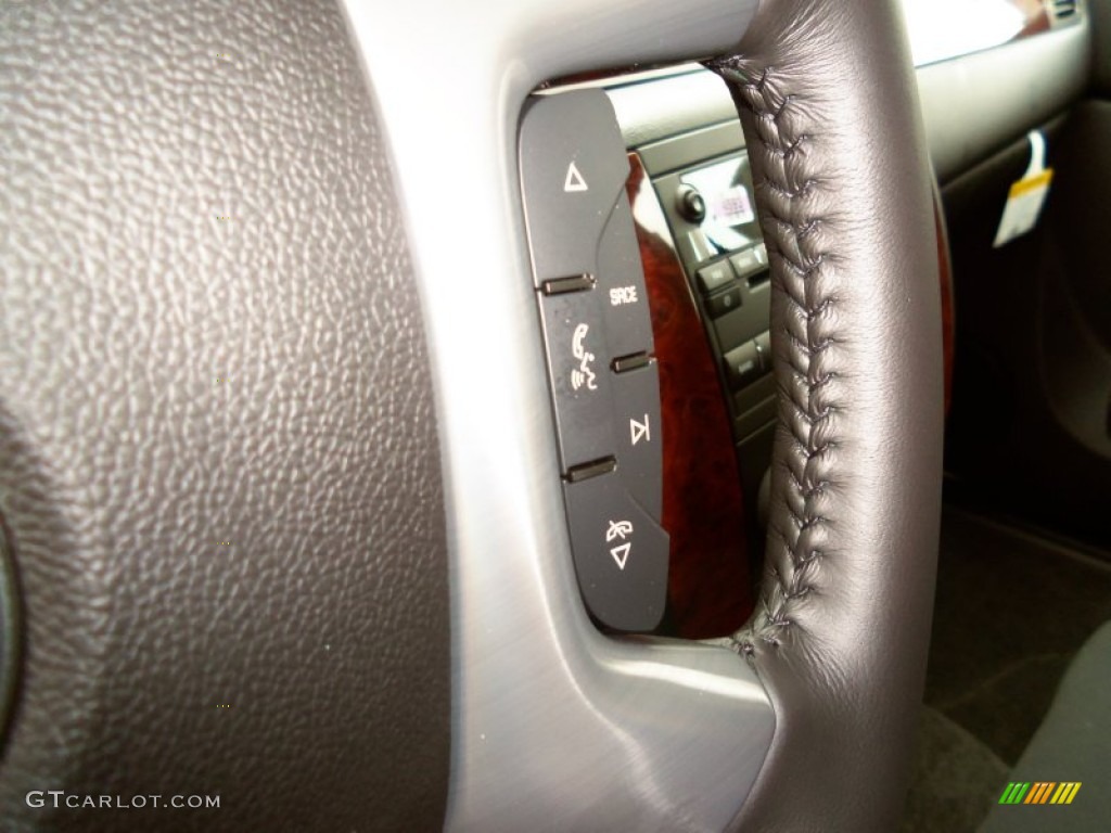 2013 Chevrolet Suburban LS 4x4 Controls Photo #82250399
